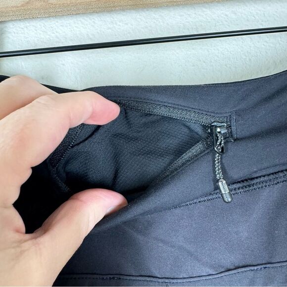 Lululemon Run Speed Up Shorts Solid Black Athletic Workout Gym Size 6 - Picture 6 of 6